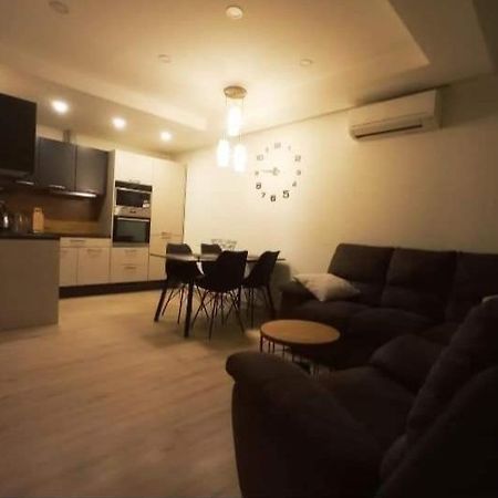 Apartman Paula Макарська Екстер'єр фото